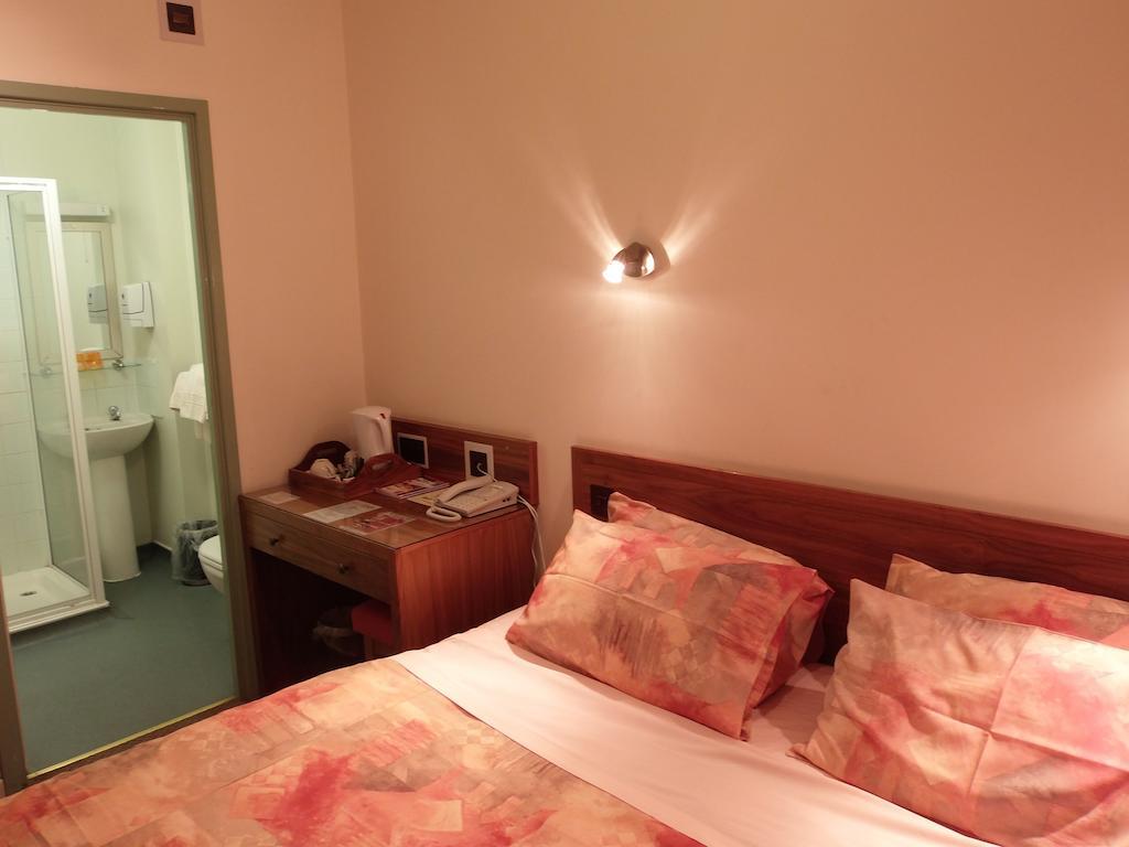 The Robin 2 Hotel Wolverhampton Quarto foto